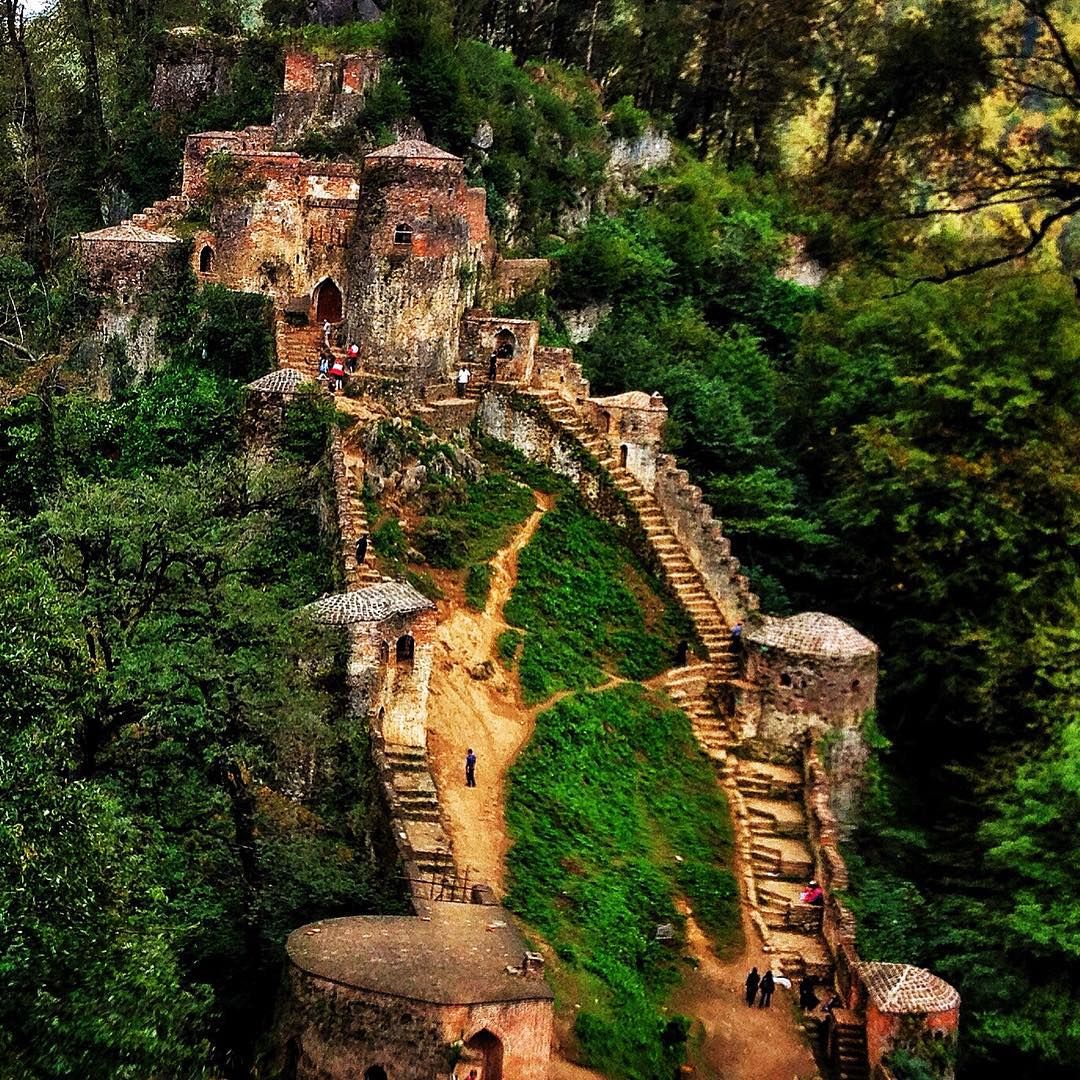  Rudkhan Castle; also Roodkhan Castle, is a brick and stone medieval fortress in Iran that was built by the Gilaks to defend against the Arab invaders during the Muslim conquest of Persia. 